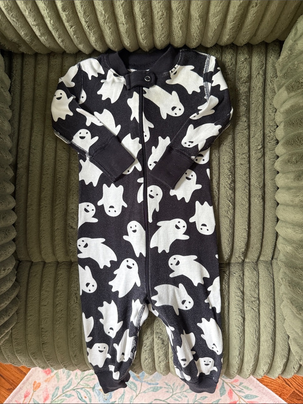 Hanna Andersson Black One-Piece Footie with White Ghost Print